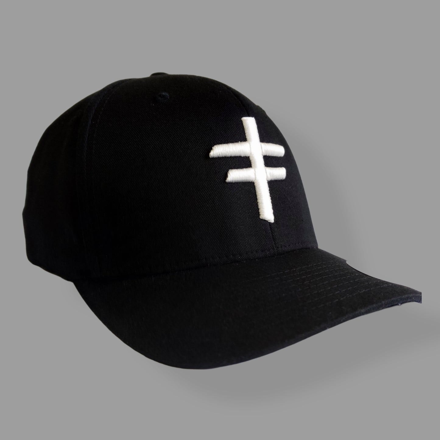 XL - XXL FITTED CAP ( Black & White)