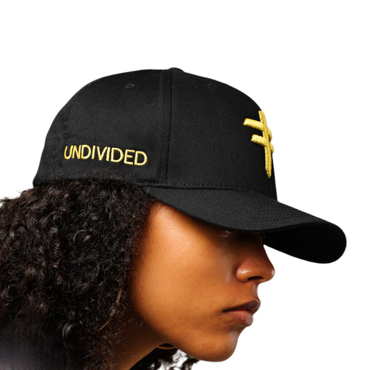 XL - XXL FITTED CAP ( Black & Gold)