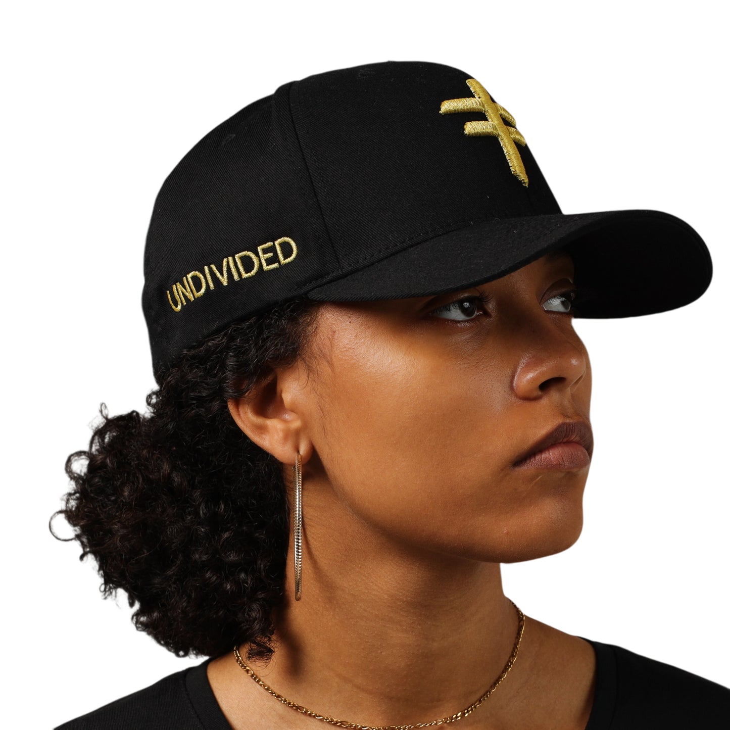 XL - XXL FITTED CAP ( Black & Gold)