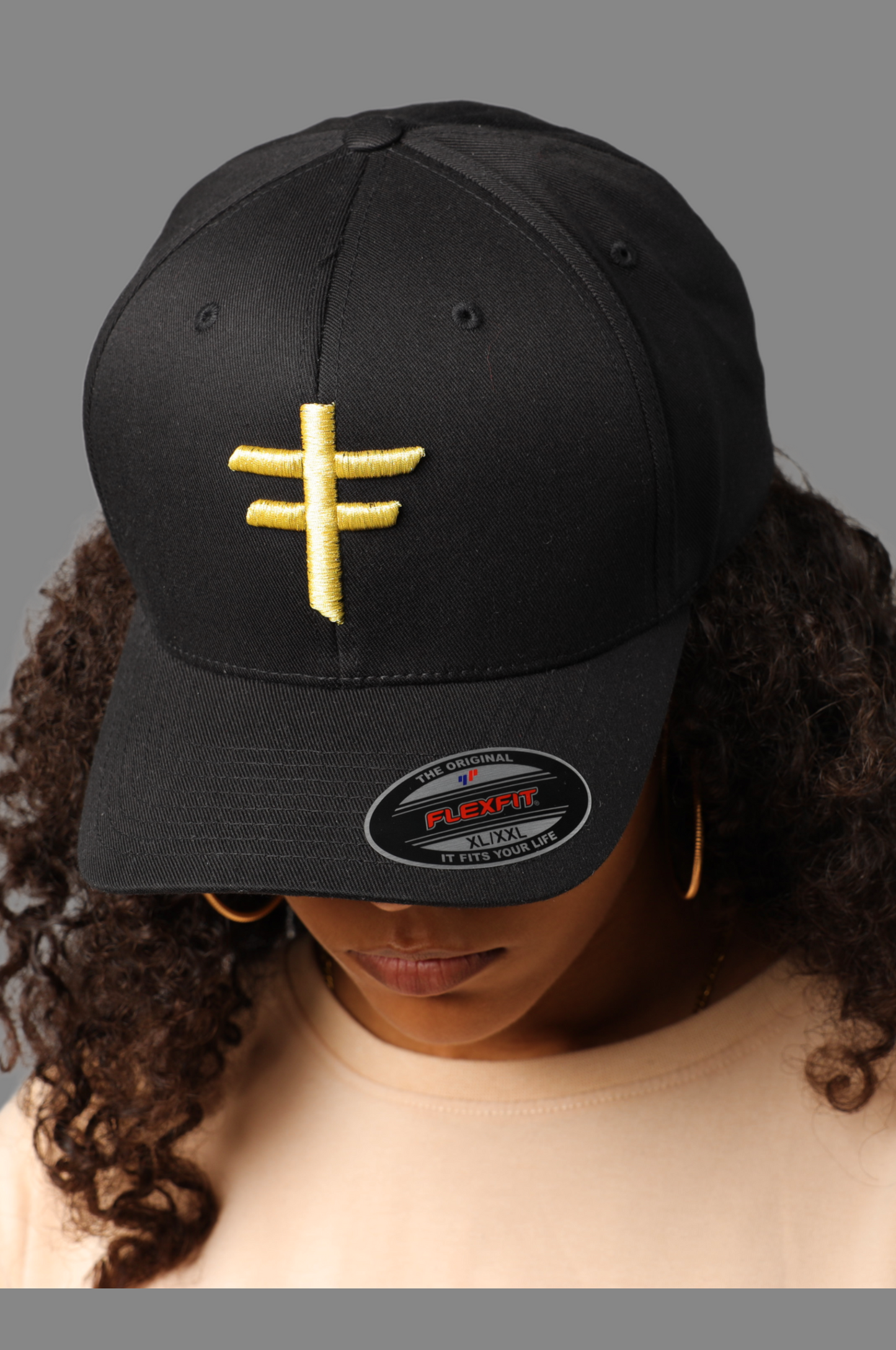 XL - XXL FITTED CAP ( Black & Gold)