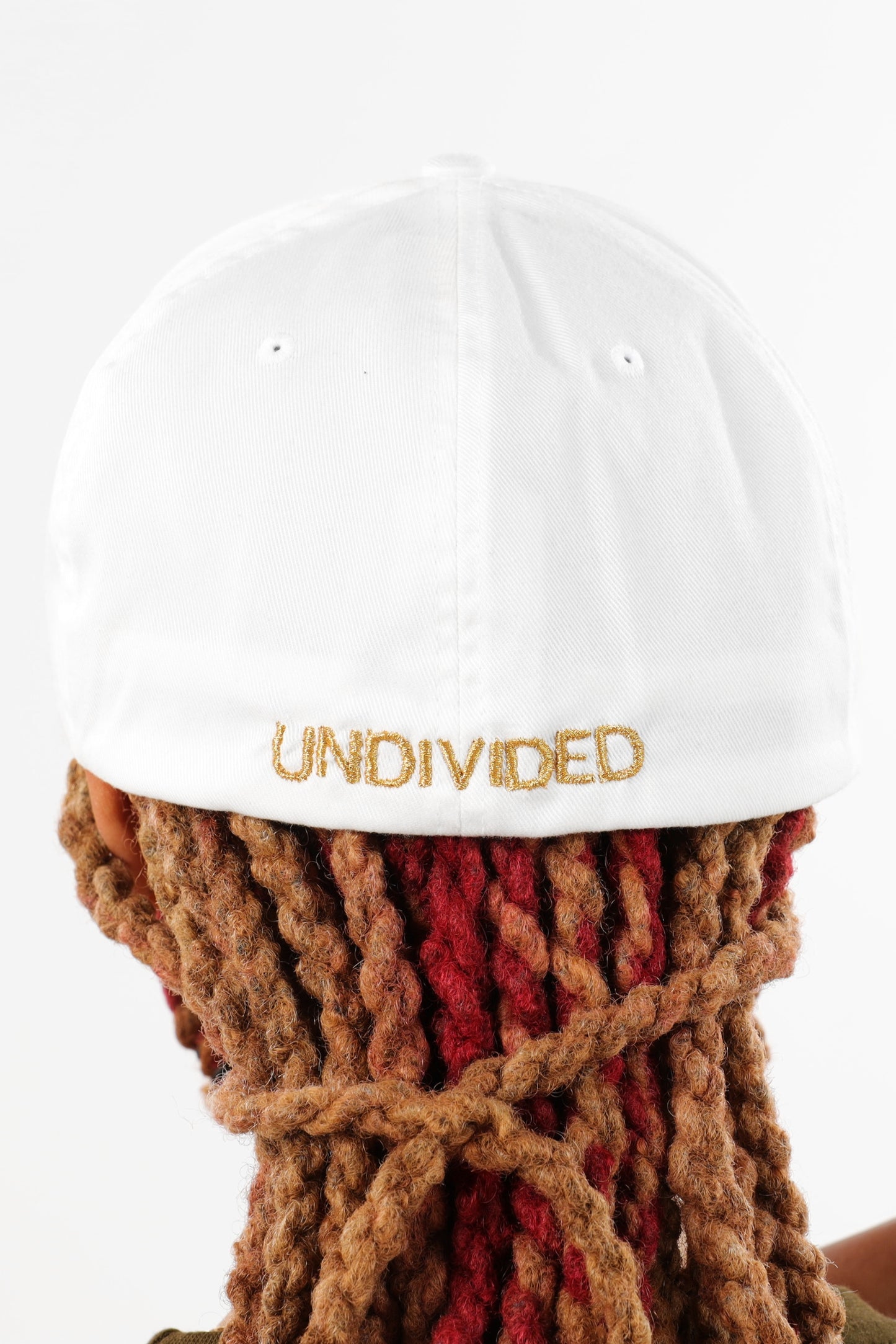 XL - XXL FITTED CAP ( Gold & White)