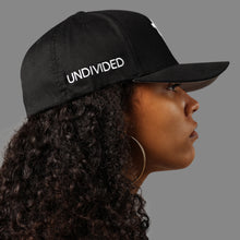 Load image into Gallery viewer, XL - XXL FITTED CAP ( Black &amp; White)
