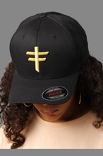Load image into Gallery viewer, XL - XXL FITTED CAP ( Black &amp; Gold)
