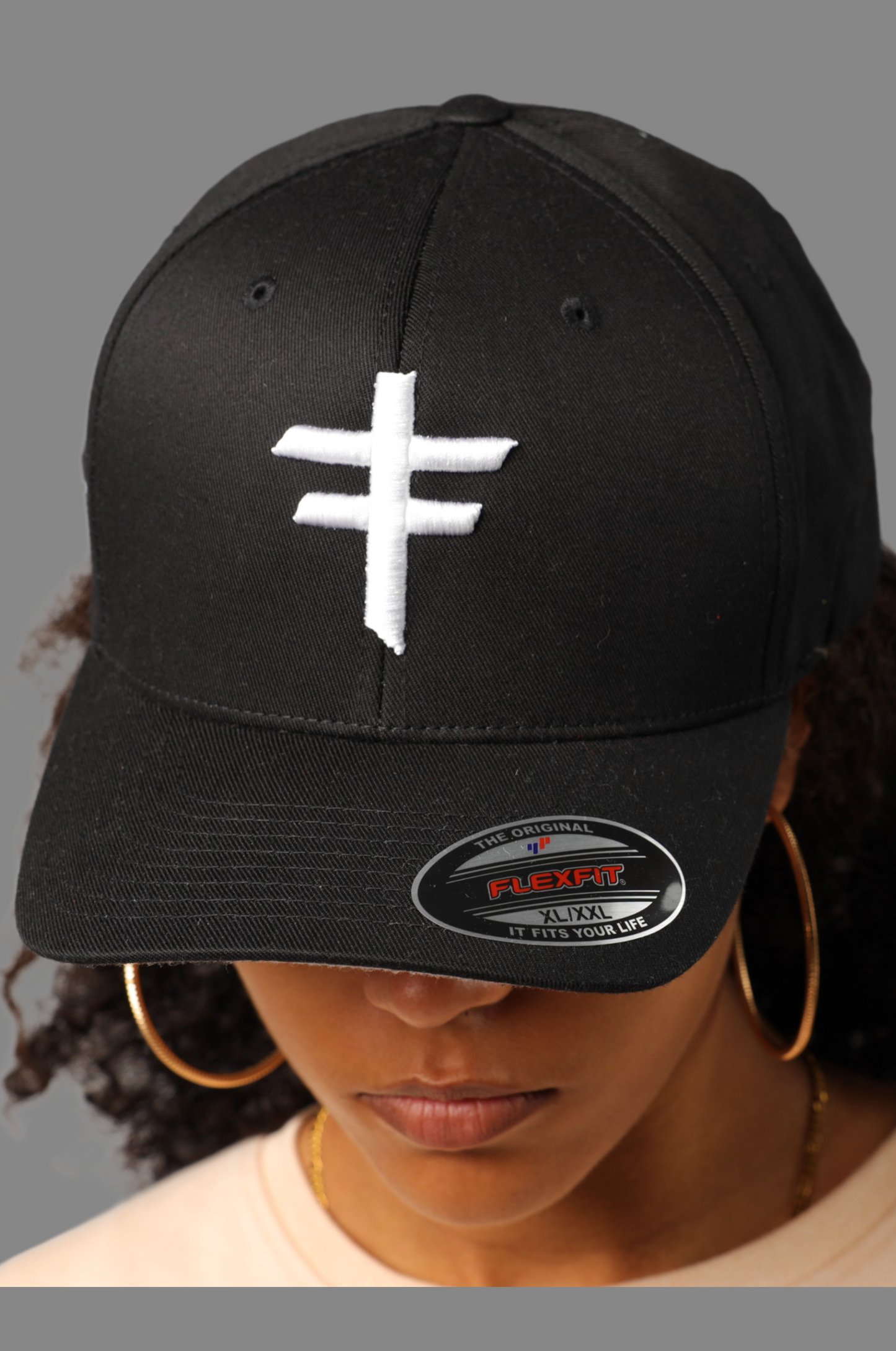 XL - XXL FITTED CAP ( Black & White)