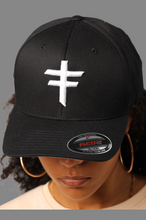 Load image into Gallery viewer, XL - XXL FITTED CAP ( Black &amp; White)
